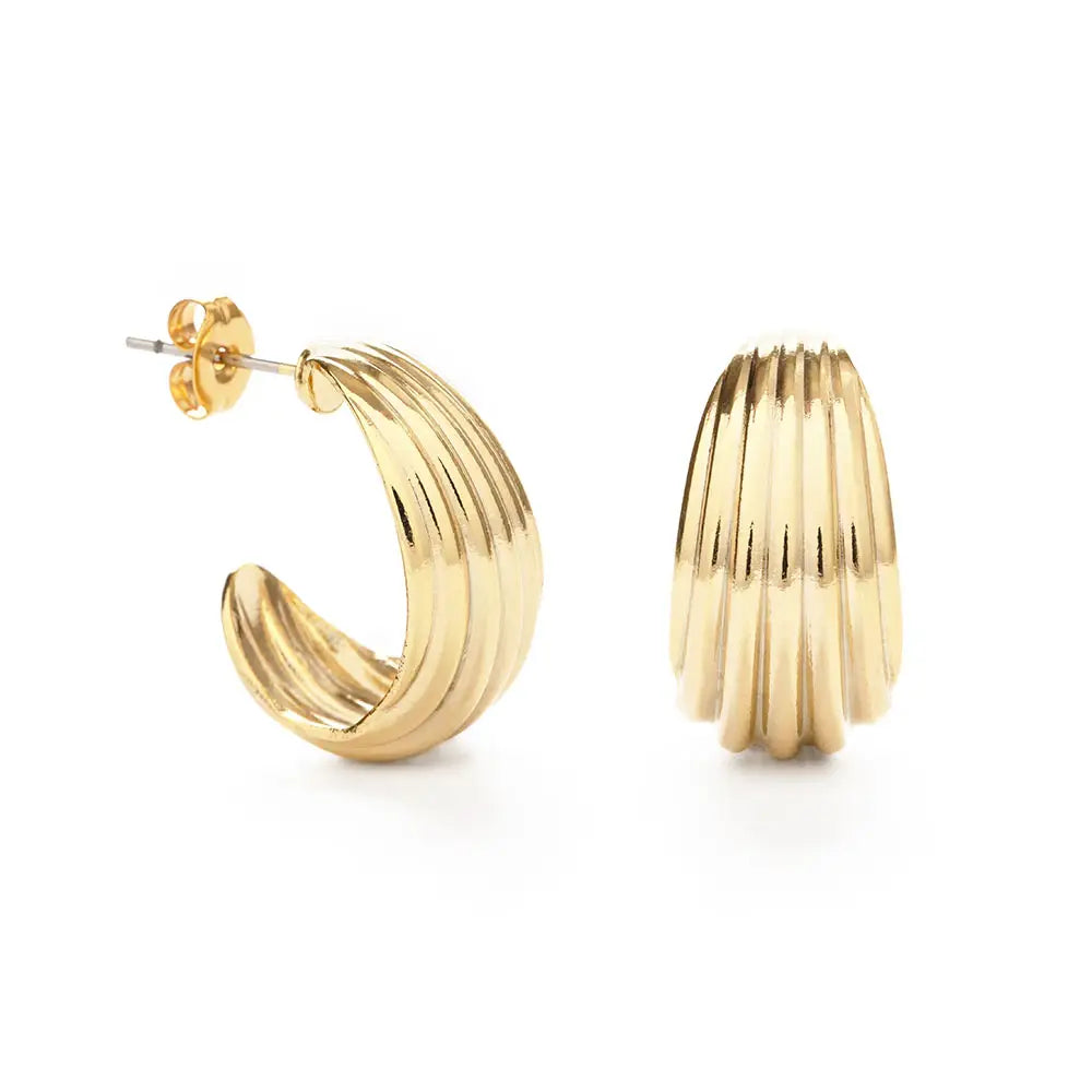 Vintage Ribbed Shell Hoop Earrings Yellow Gold