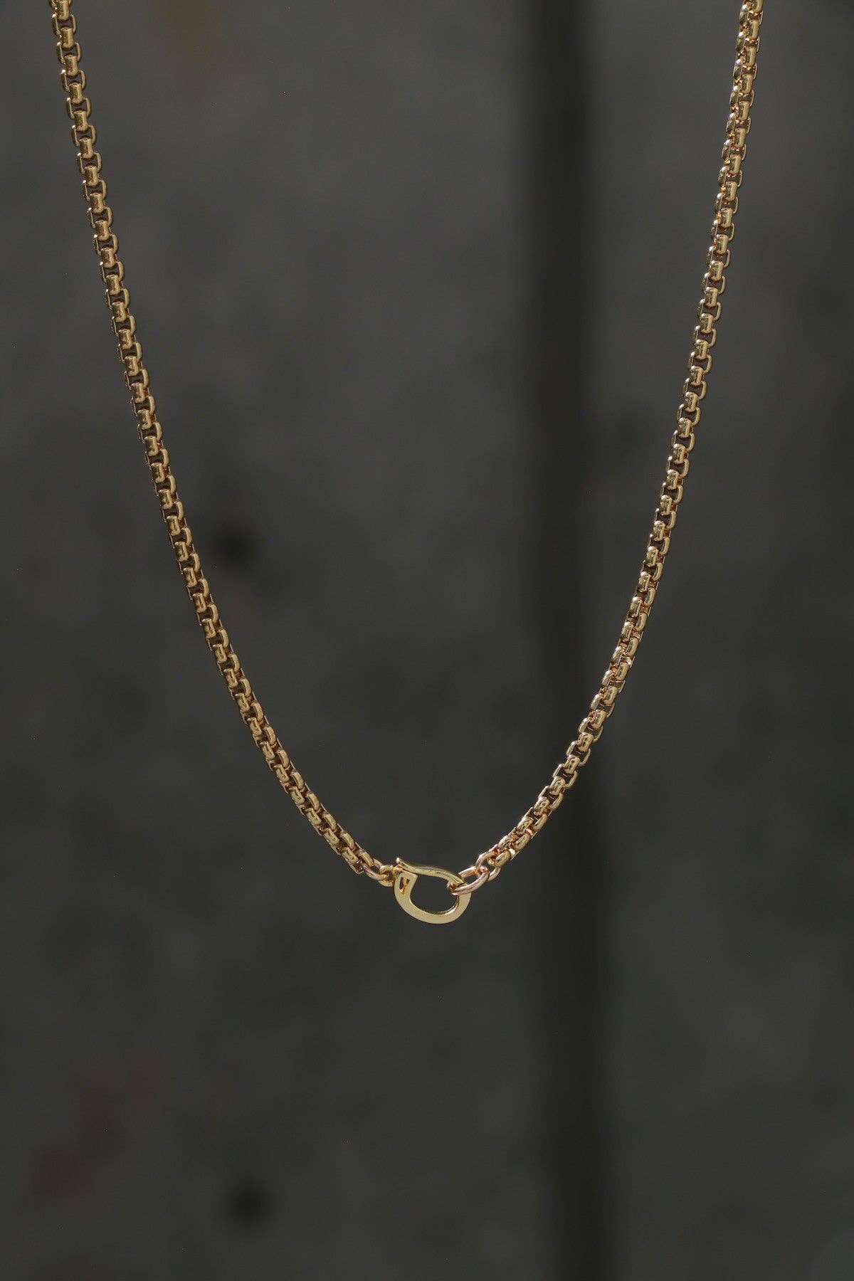 The Aura Chain Gold