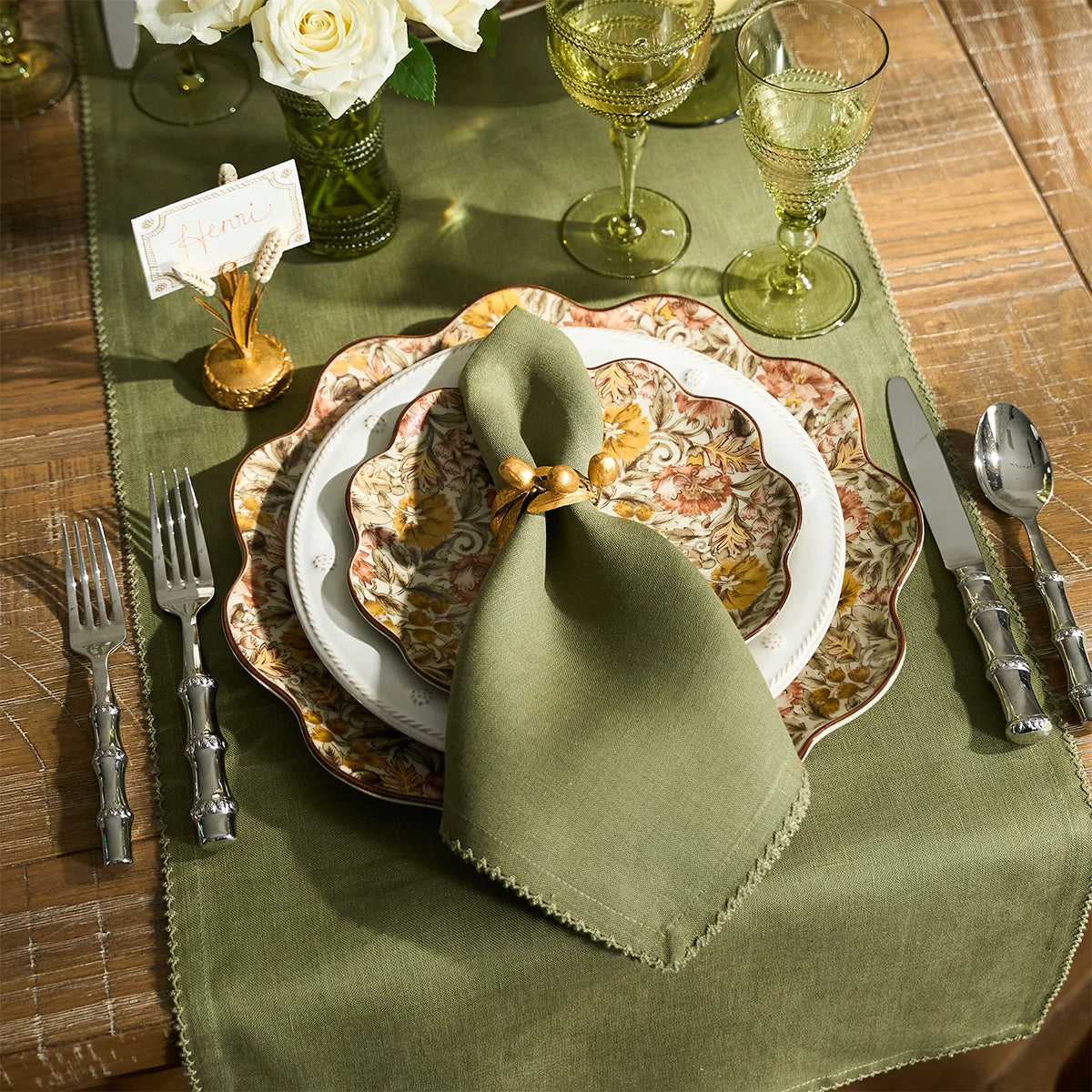 Berry Scallop Sage Napkin Set