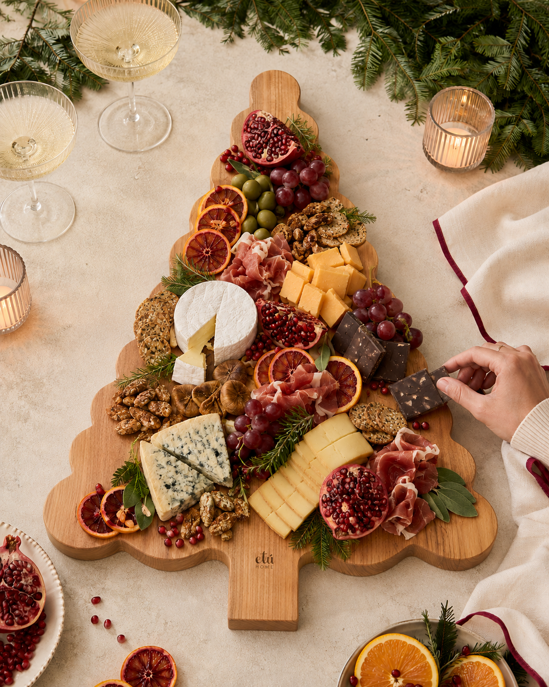 Scalloped Tree Cutting Board