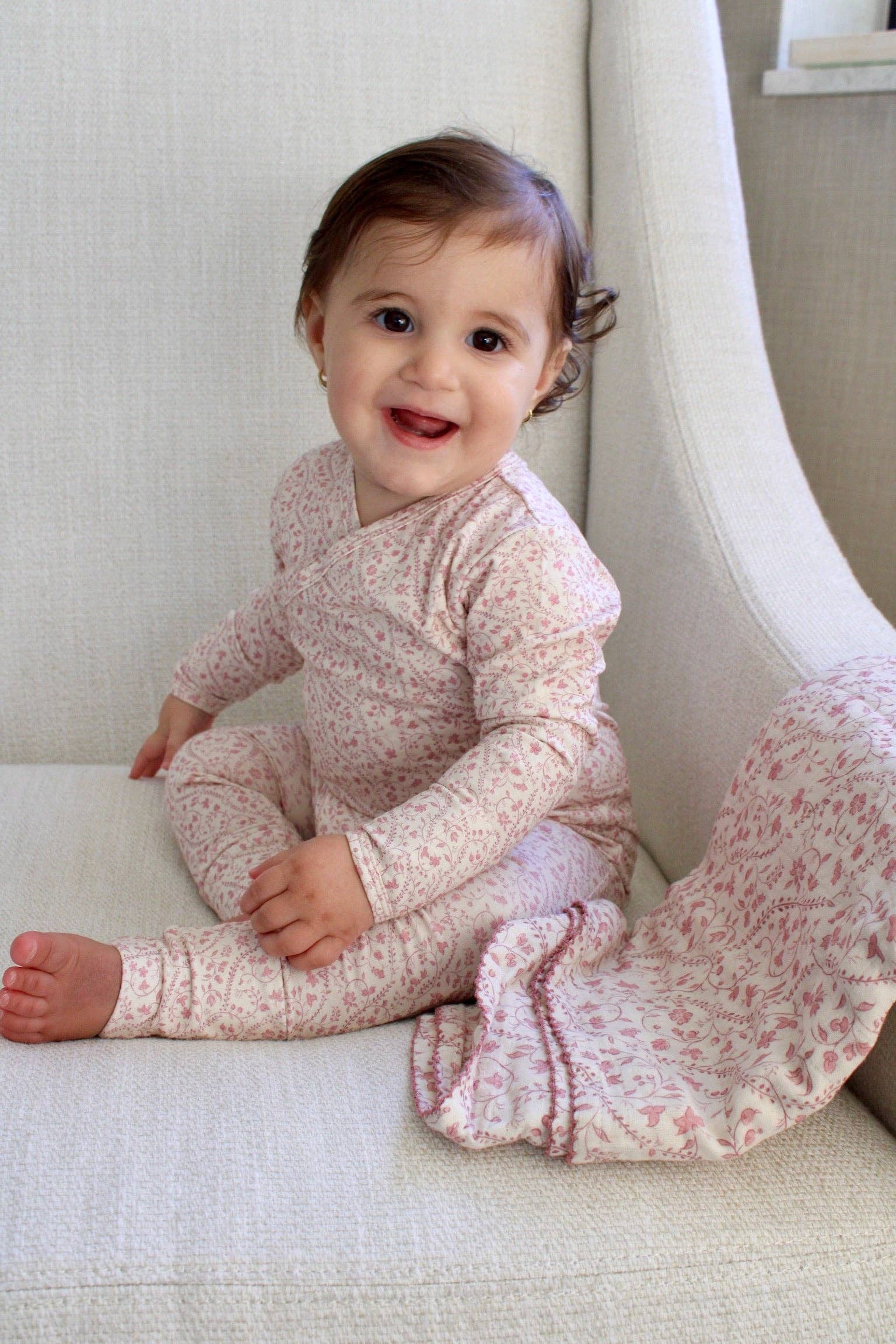 Mauve Vine Muslin Blanket