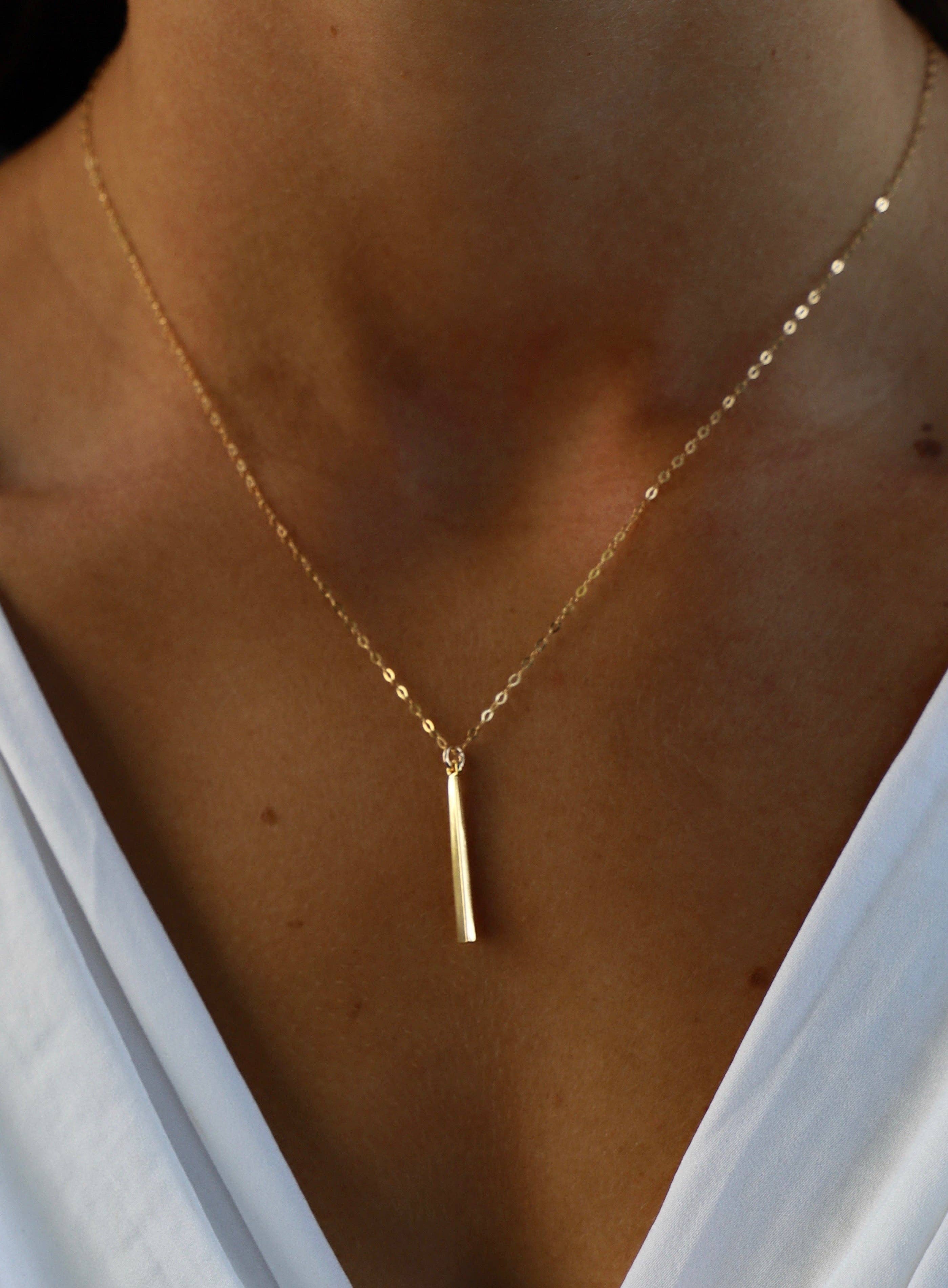 Petite Bar Necklace Gold