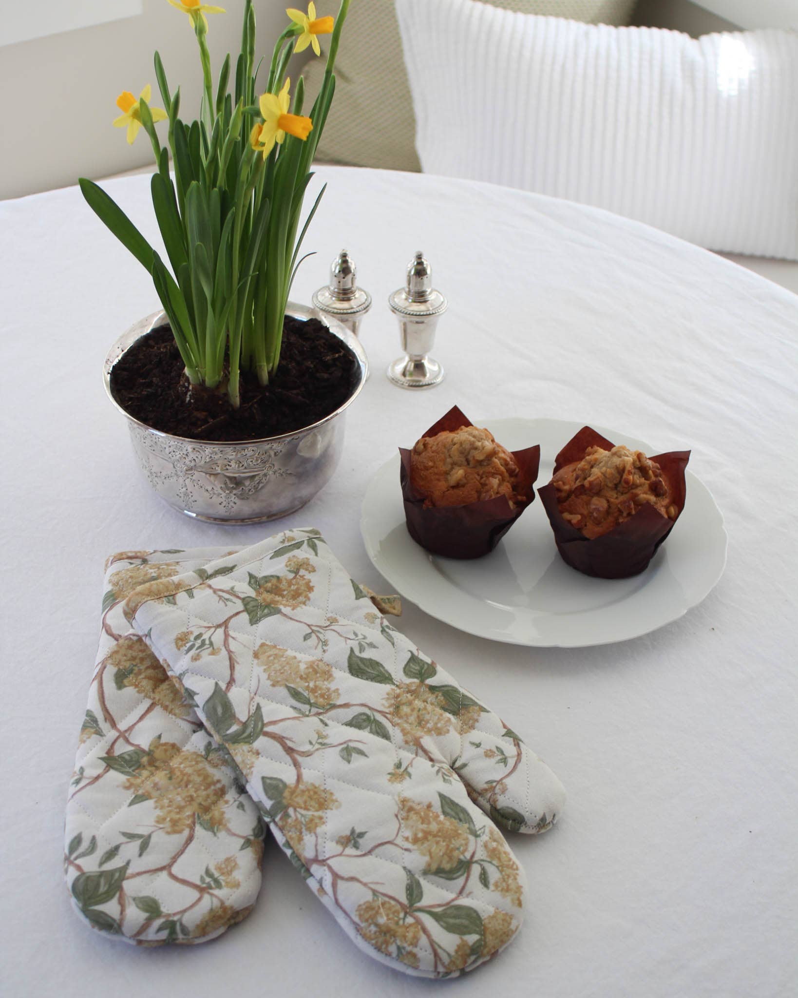 Hyacinth Marigold Floral Oven Mitt