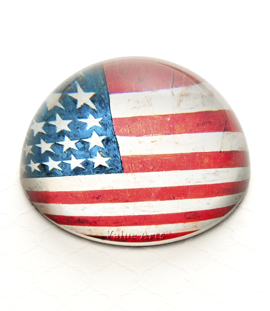 VINTAGE AMERICAN FLAG CRYSTAL DOME PAPERWEIGHT
