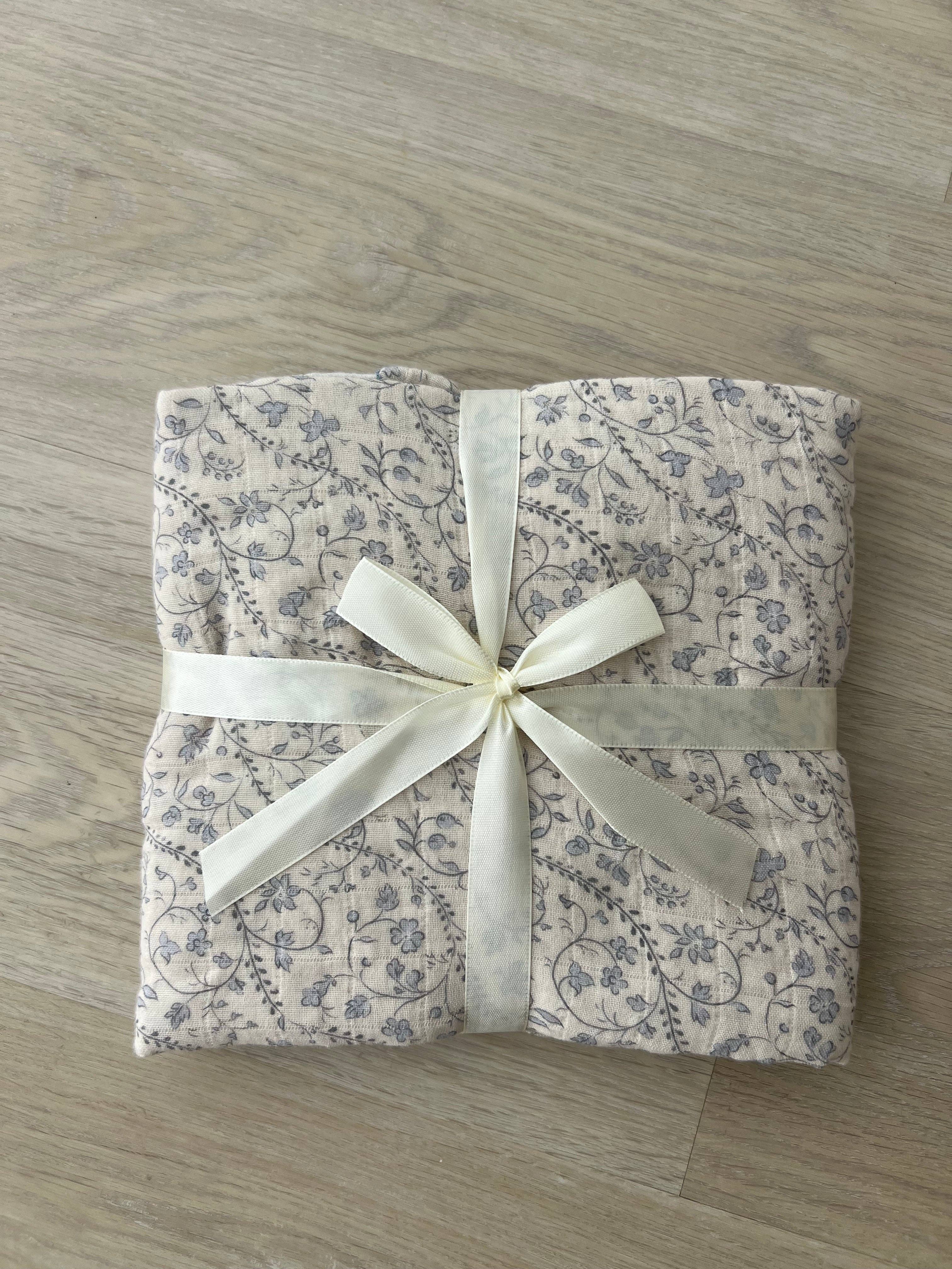 Bluebell Vine Muslin Blanket