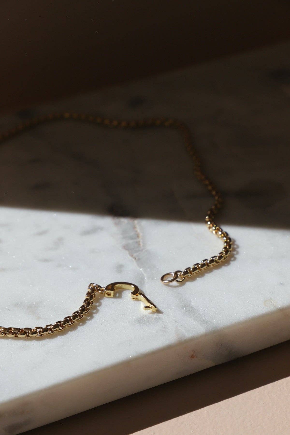 The Aura Chain Gold