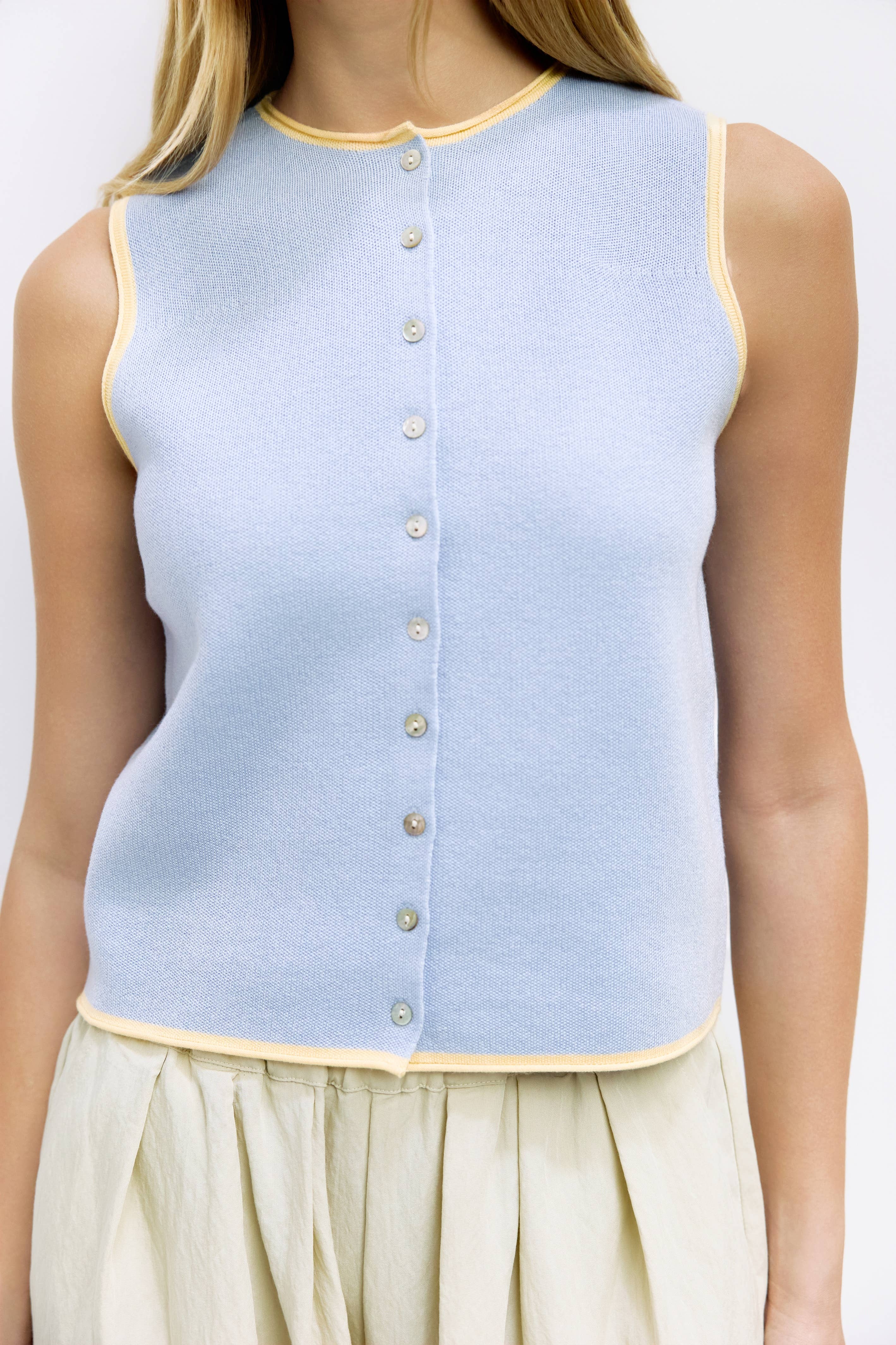 The Lisa Top | Contrast Band Sleeveless Cardigan