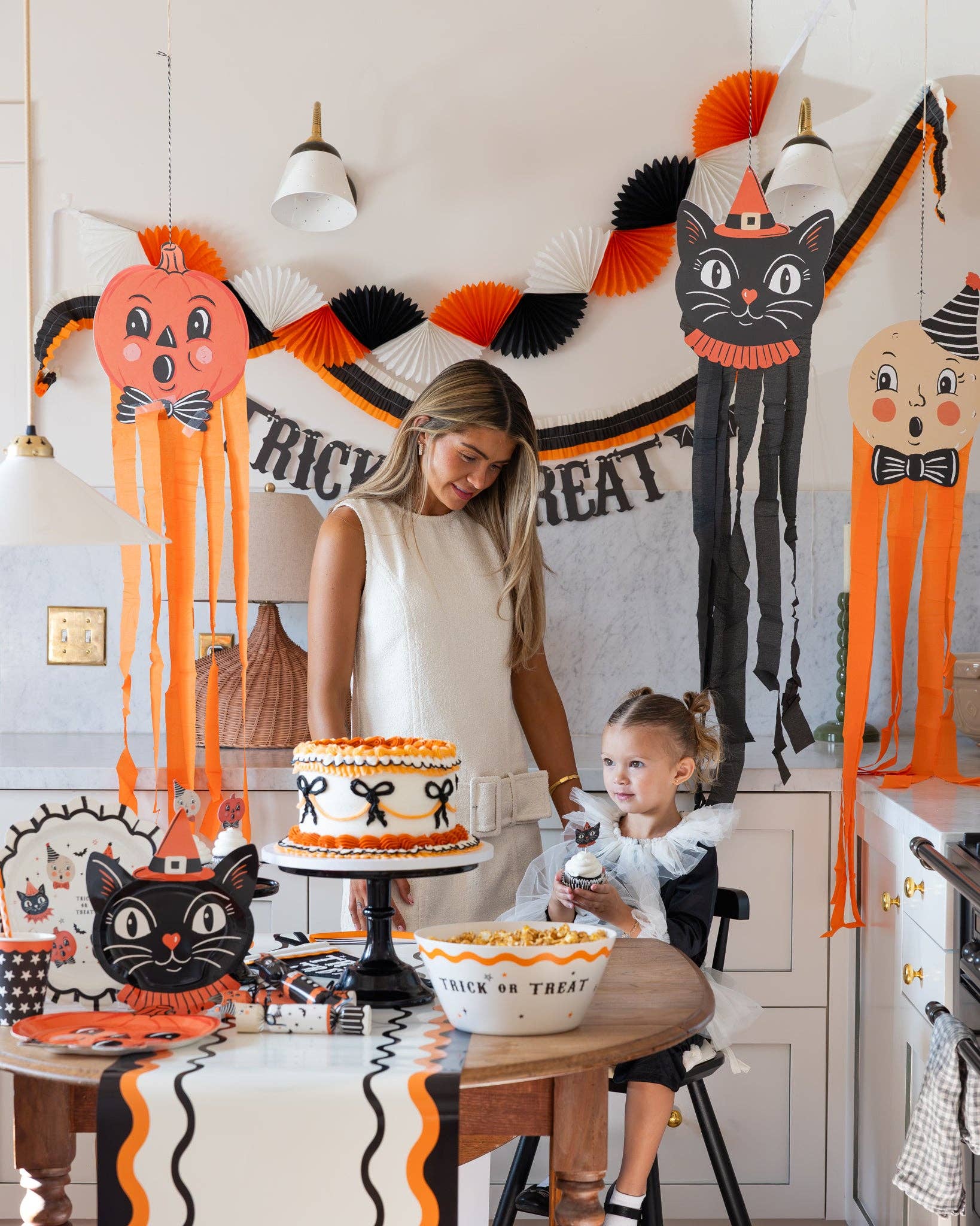 Vintage Halloween Cupcake Kit