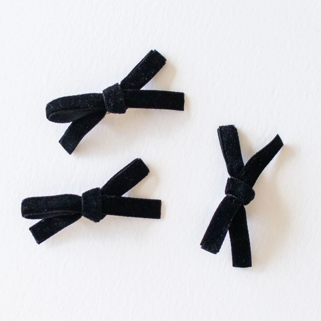 Little Velvet Ribbon Hair Pin Set Black