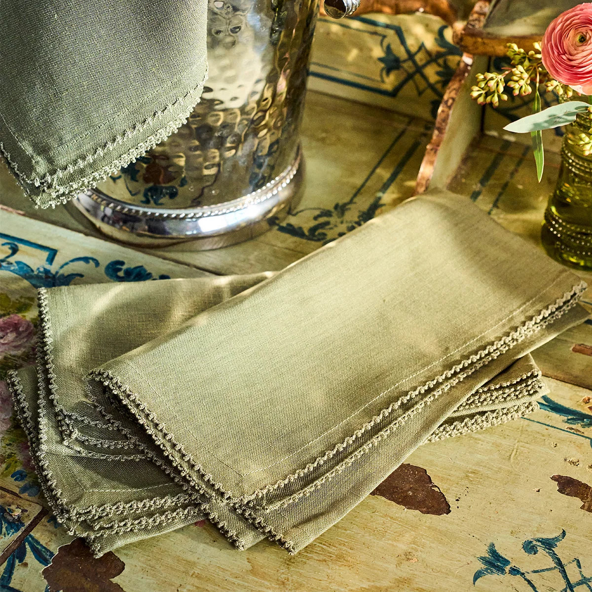Berry Scallop Sage Napkin Set