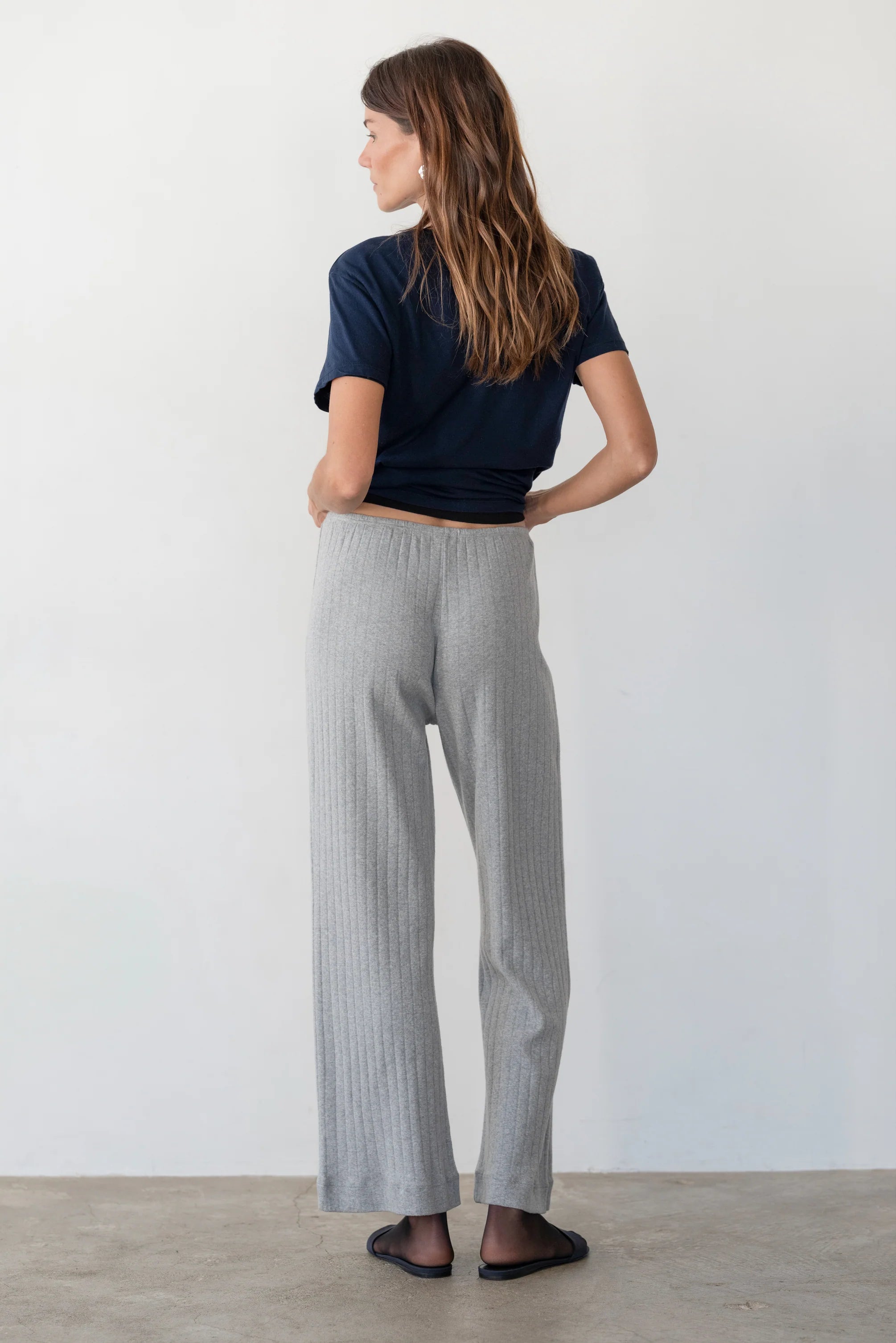 The Pointelle Simple Crop Grey Pant