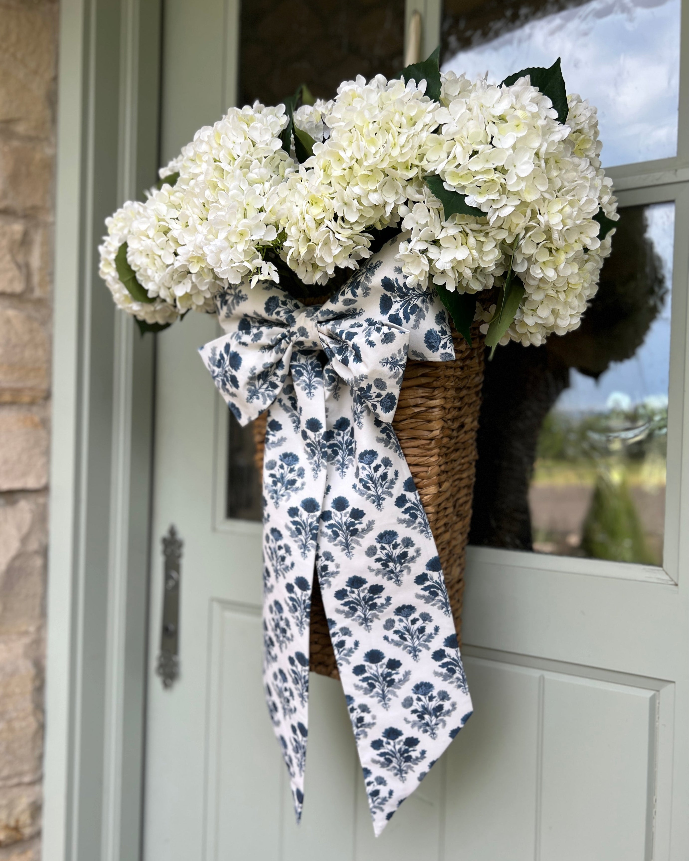 Hampton Garden Wreath Bow