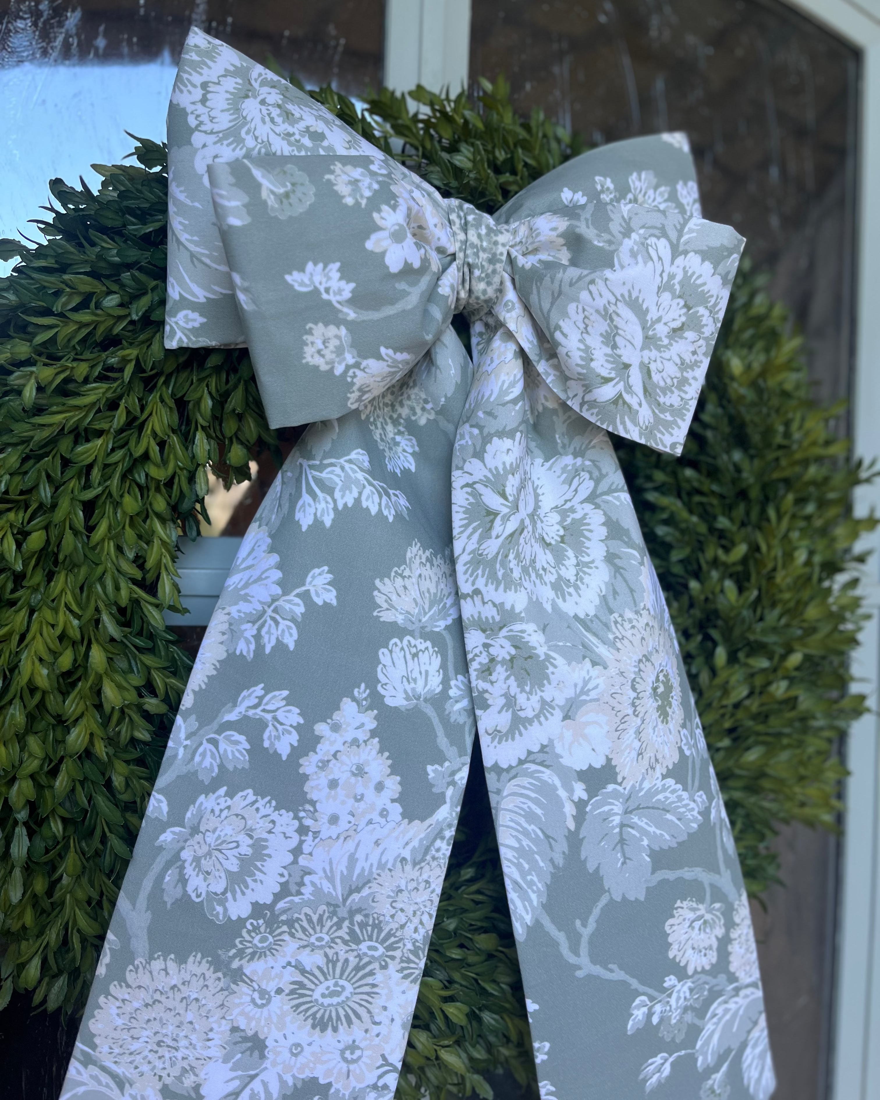 Colette Fern Wreath Bow