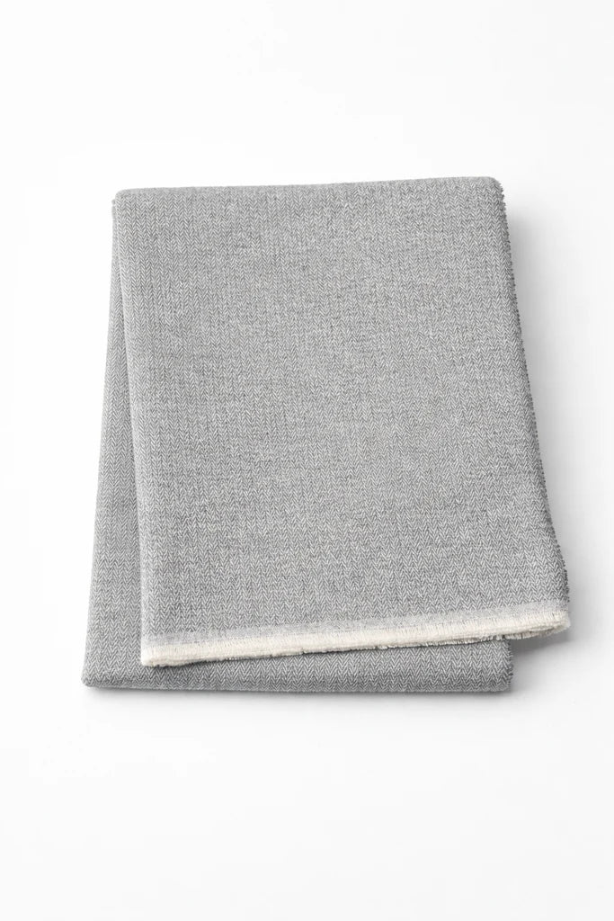 Cotton-Blend Mini Herringbone Throw with Eyelash Fringes