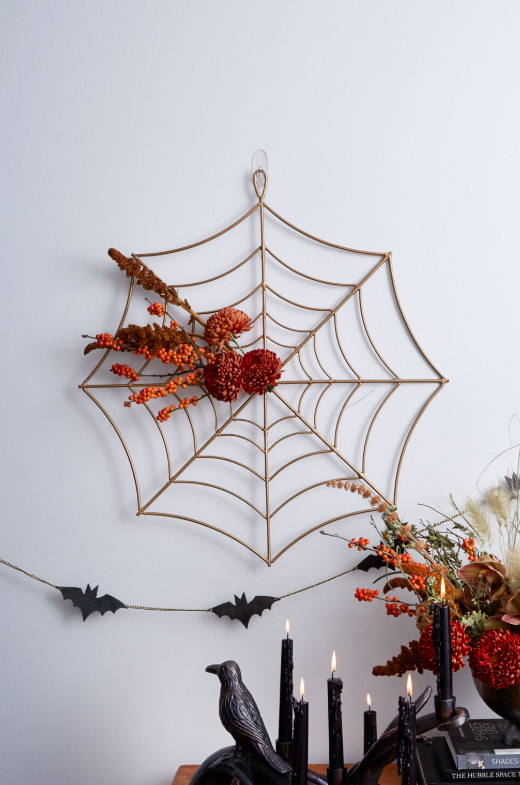 Cobweb Hanger