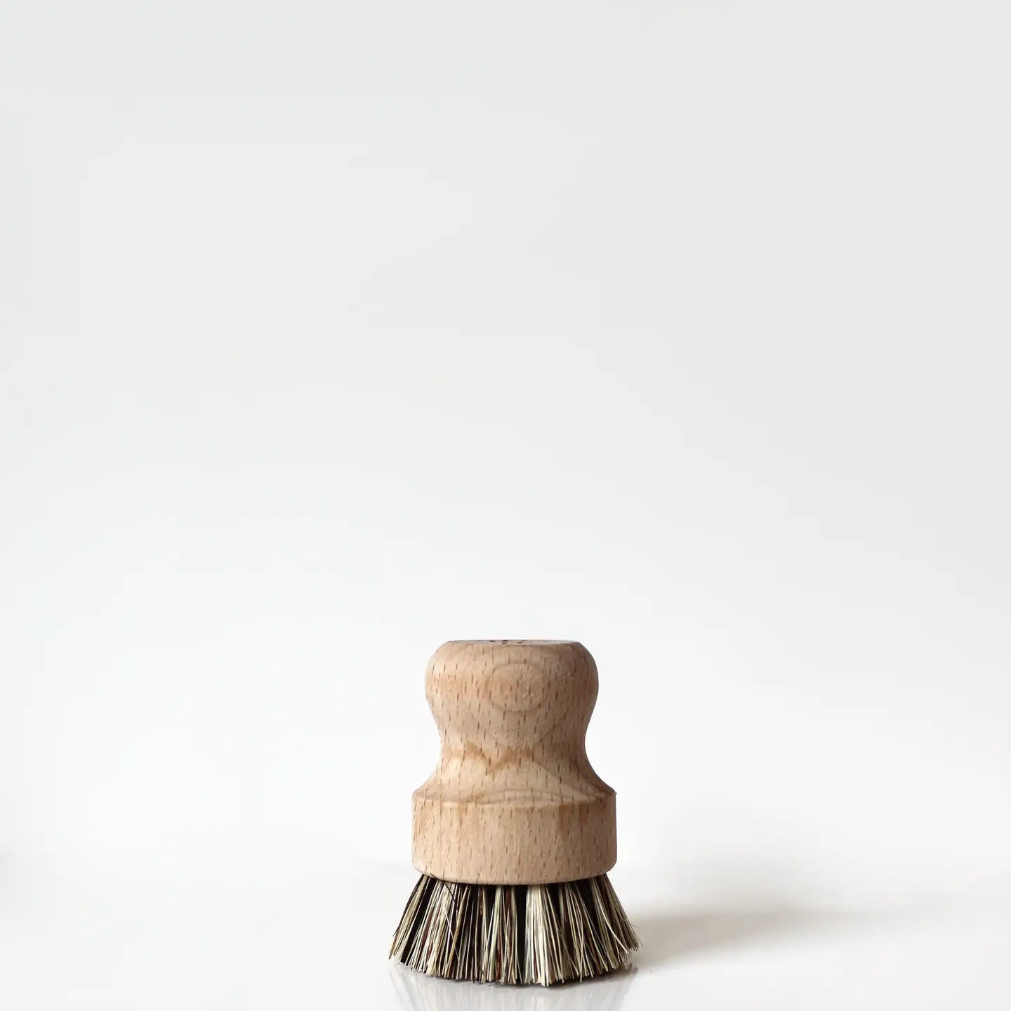 Eco-Friendly Palm Pot Cleaning Brush