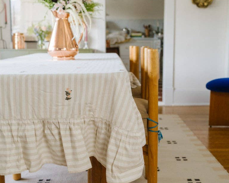 Oakley Ruffled Tablecloth