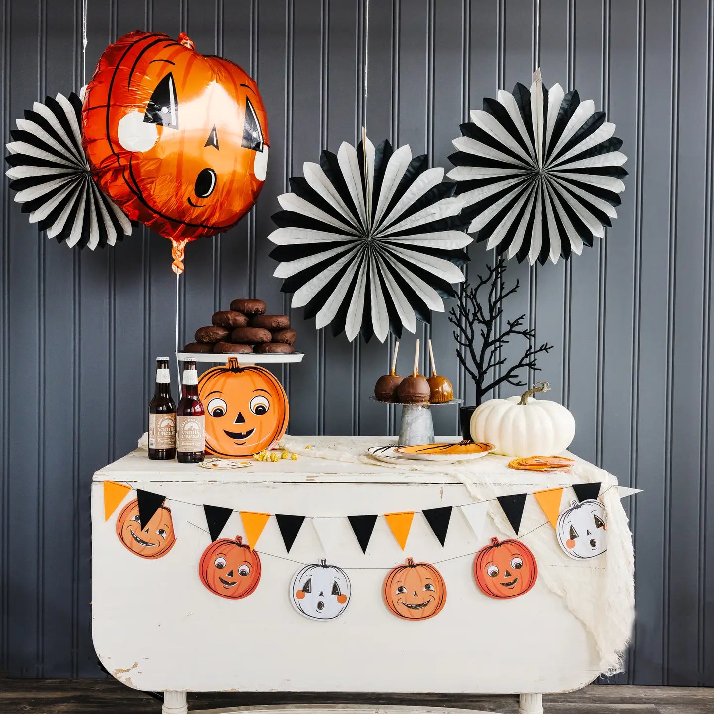 Vintage Halloween Pumpkins and Felt Pennant Banner