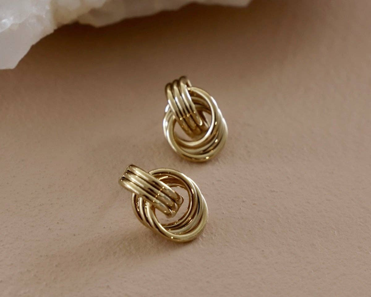 Trinity Knot Studs Gold