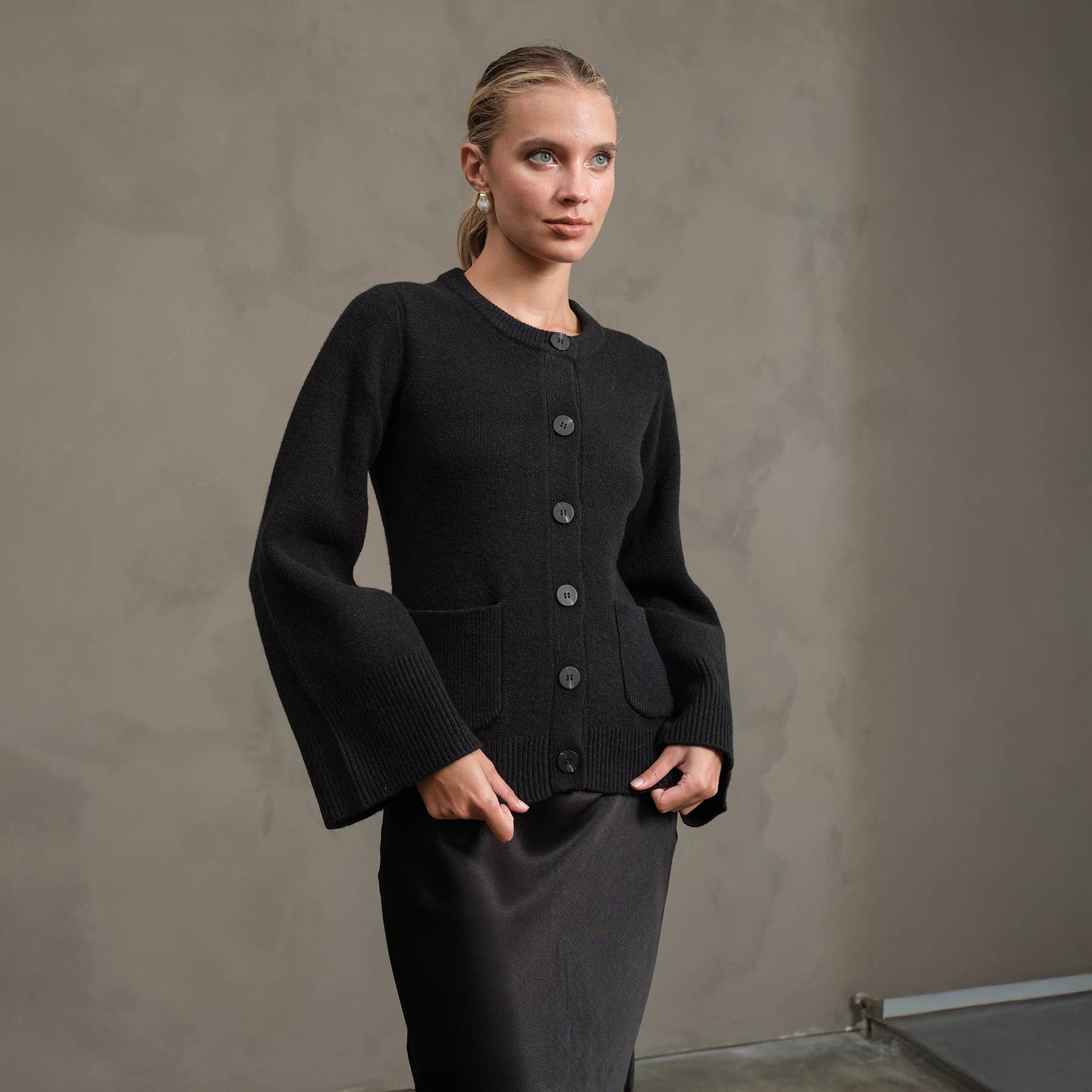 Classic Button-Up Knit Cardigan Black