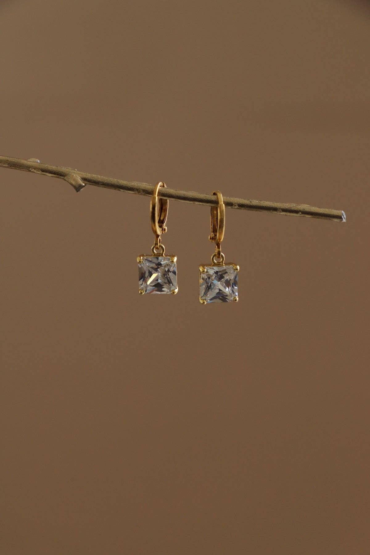 Clear Square Huggies