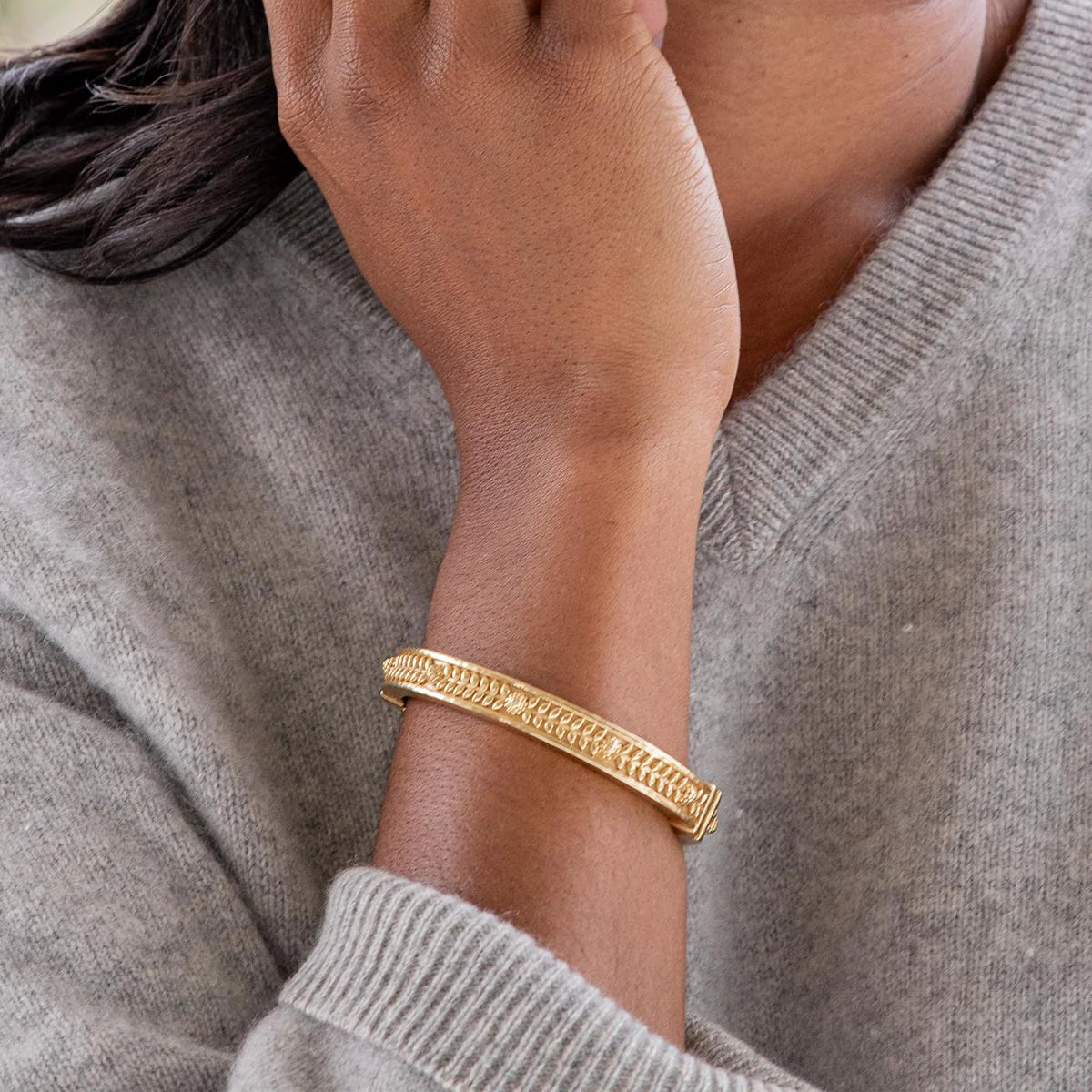Berry Vine Gold Hinged Bangle