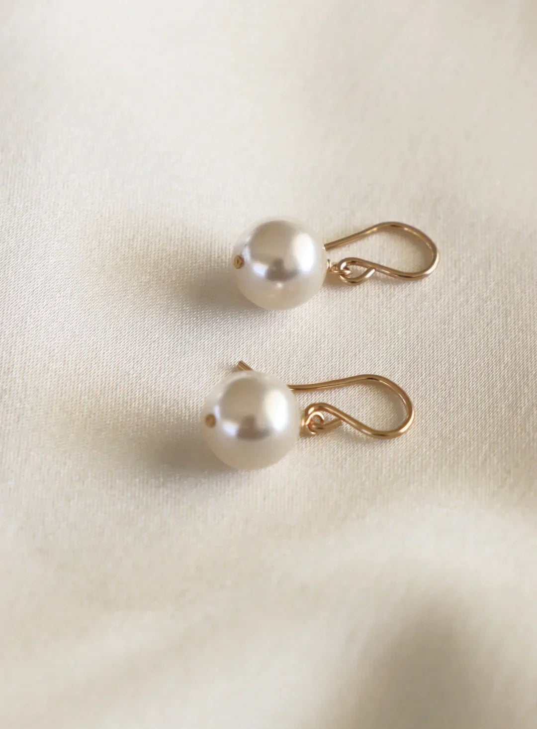 Gold Pearl Earring